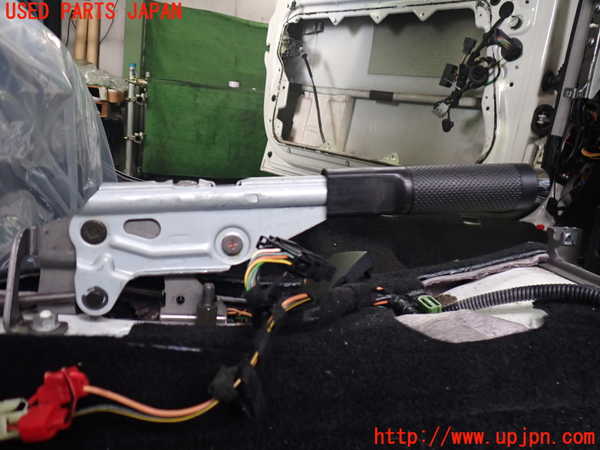 2UPJ-33157550]VW ニュービートル(9CAZJ)サイドブレーキレバー 中古_m0002.jpg