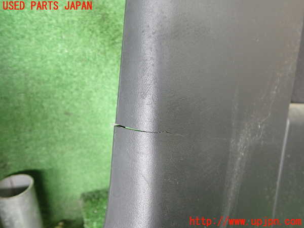 2UPJ-33157675]VW ニュービートル(9CAZJ)右リアピラートリム (ジャンク品) 中古_m0002.jpg