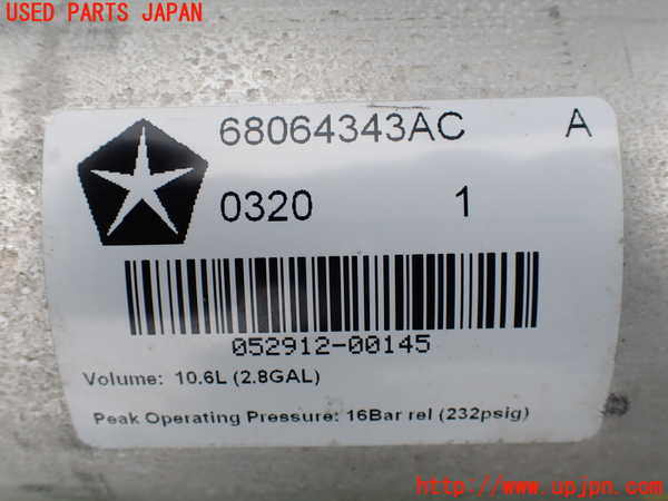 1UPJ-33165530]ジープ・グランドチェロキー(WK36A)エアサスタンク 中古_m0002.jpg