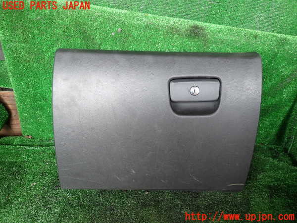 1UPJ-33167516]ジープ・グランドチェロキー(WK36A)グローブボックス1 中古_m0001.jpg