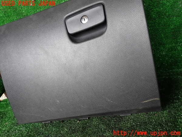 1UPJ-33167516]ジープ・グランドチェロキー(WK36A)グローブボックス1 中古_m0002.jpg