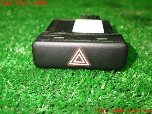 1UPJ-33176290]ワゴンR(MH95S)ハザードスイッチ 中古_m0001.jpg