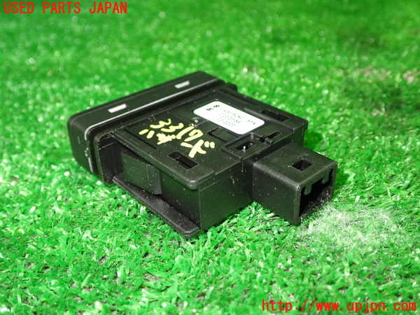 1UPJ-33176290]ワゴンR(MH95S)ハザードスイッチ 中古_m0003.jpg