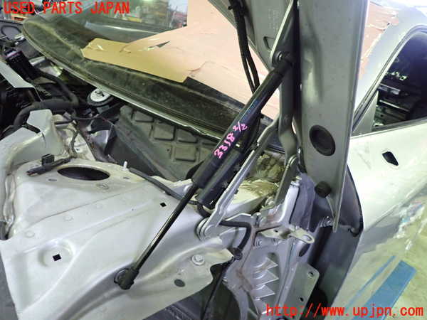 1UPJ-33181068]アウディ・TTS クーペ(8JCDLF)ボンネットダンパー 中古_m0002.jpg