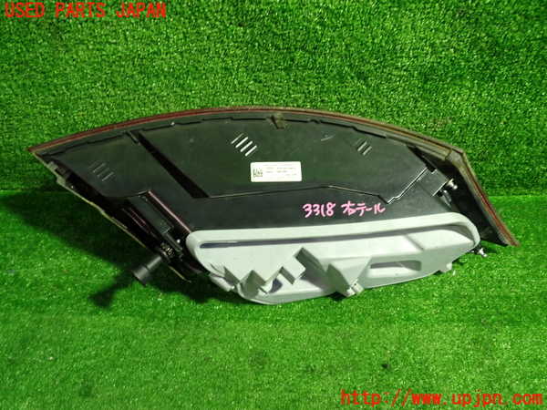 1UPJ-33181530]アウディ・TTS クーペ(8JCDLF)右テールランプ 中古_m0003.jpg