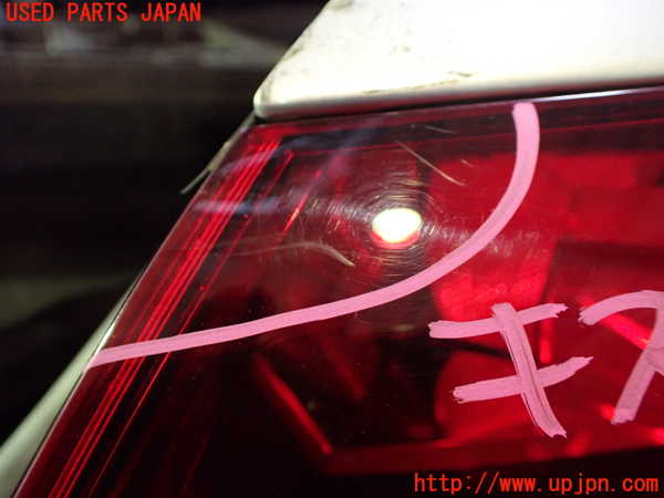 1UPJ-33181530]アウディ・TTS クーペ(8JCDLF)右テールランプ 中古_m0004.jpg
