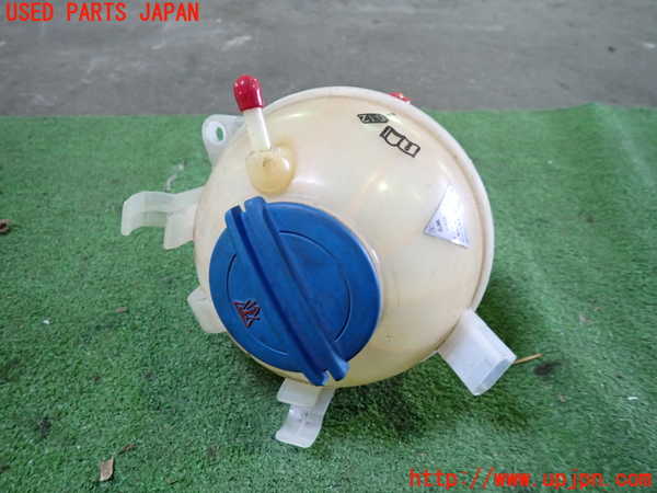 5UPJ-33182410]アウディ・TTS クーペ(8JCDLF)ラジエータータンク 中古_m0001.jpg