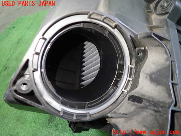 5UPJ-33182560]アウディ・TTS クーペ(8JCDLF)エアクリーナーボックス 中古_m0003.jpg