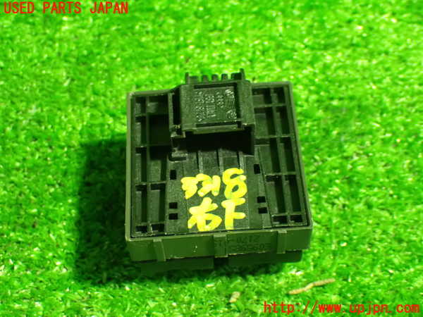 1UPJ-33186240]アウディ・TTS クーペ(8JCDLF)右パワーウィンドウスイッチ 中古_m0002.jpg