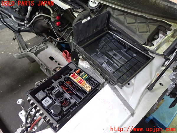1UPJ-33186741]アウディ・TTS クーペ(8JCDLF)ヒューズボックス1 中古_m0002.jpg