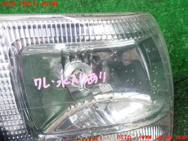 1UPJ-33191150]ハイエースワゴン100系(RZH101G)右コーナーランプ ジャンク部品取り_m0003.jpg