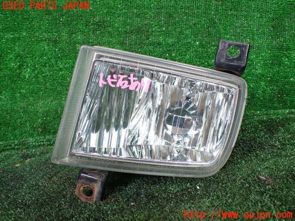 1UPJ-33191182]ハイエースワゴン100系(RZH101G)左フォグ 中古_m0001.jpg