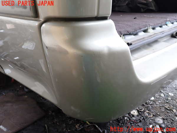 1UPJ-33191610]ハイエースワゴン100系(RZH101G)リアバンパー 中古_m0005.jpg