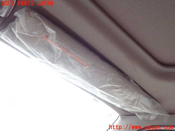 1UPJ-33197625]ハイエースワゴン100系(RZH101G)室内サンバイザー右側 中古_m0001.jpg