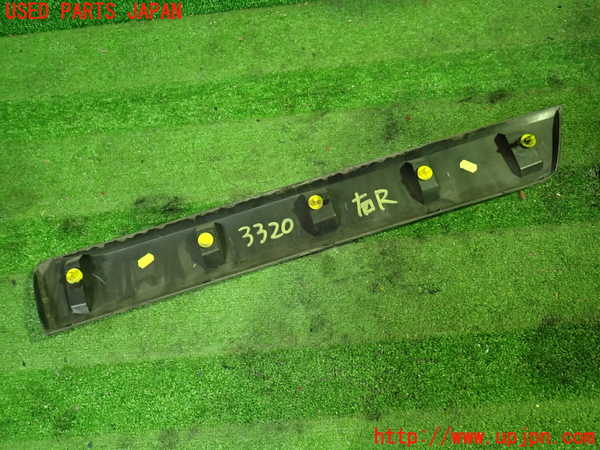 1UPJ-33201292]ボルボ・XC60(DB4204TXC)右後ドアパネル 中古_m0002.jpg