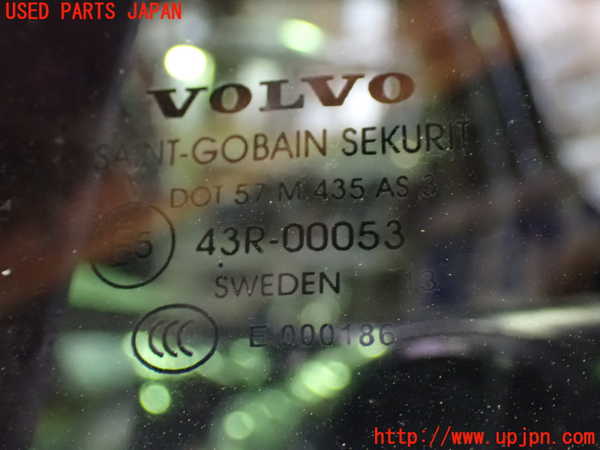 1UPJ-33201320]ボルボ・XC60(DB4204TXC)左後ドア SEKURIT M435 中古_m0004.jpg