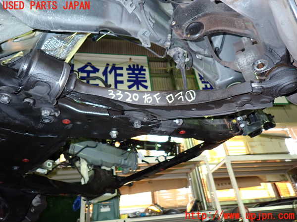 1UPJ-33205176]ボルボ・XC60(DB4204TXC)右フロントロアアーム1 中古_m0001.jpg