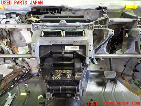 1UPJ-33206081]ボルボ・XC60(DB4204TXC)エバポレーター1 中古_m0001.jpg