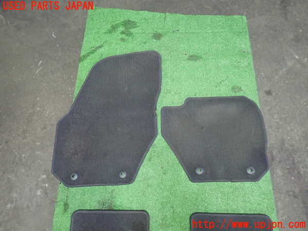1UPJ-33207800]ボルボ・XC60(DB4204TXC)フロアマット 中古_m0002.jpg