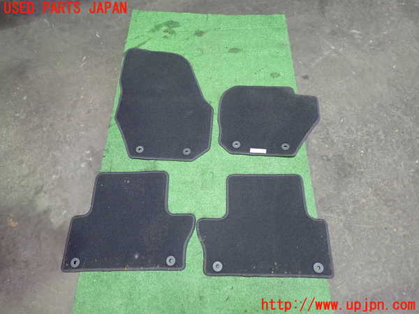 1UPJ-33207800]ボルボ・XC60(DB4204TXC)フロアマット 中古_m0004.jpg