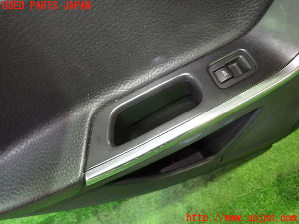 1UPJ-33201324]ボルボ・XC60(DB4204TXC)左後ドア内張り 中古_m0002.jpg