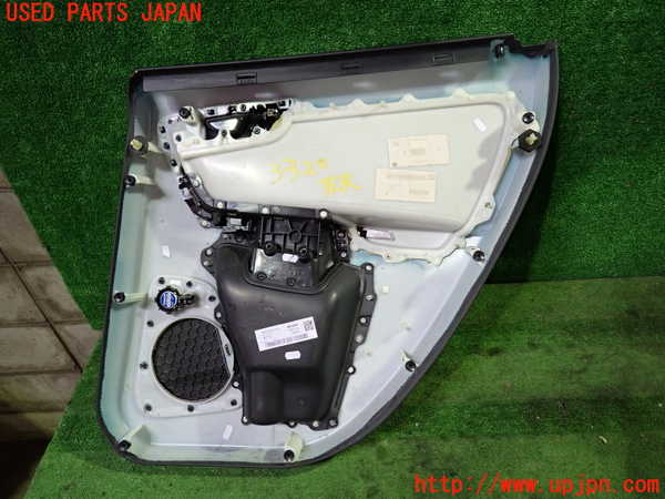 1UPJ-33201324]ボルボ・XC60(DB4204TXC)左後ドア内張り 中古_m0003.jpg
