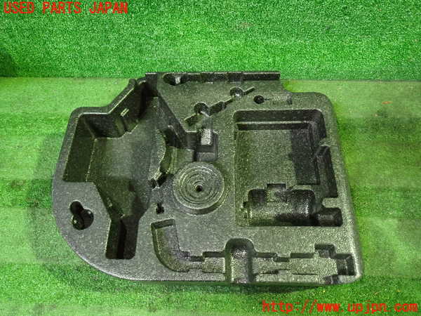 1UPJ-33207772]ボルボ・XC60(DB4204TXC)ラゲッジトレイ2 中古_m0001.jpg