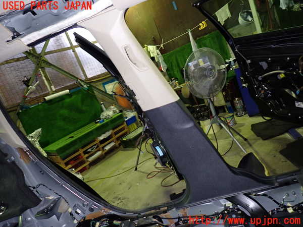 1UPJ-33207670]ボルボ・XC60(DB4204TXC)左センターピラートリム 中古_m0001.jpg