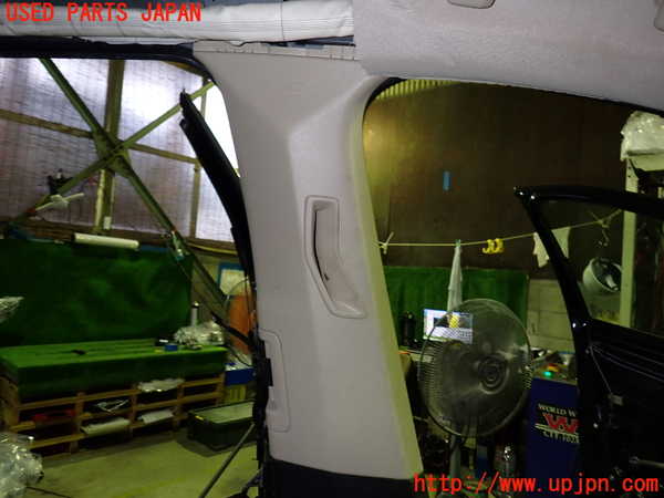 1UPJ-33207670]ボルボ・XC60(DB4204TXC)左センターピラートリム 中古_m0002.jpg