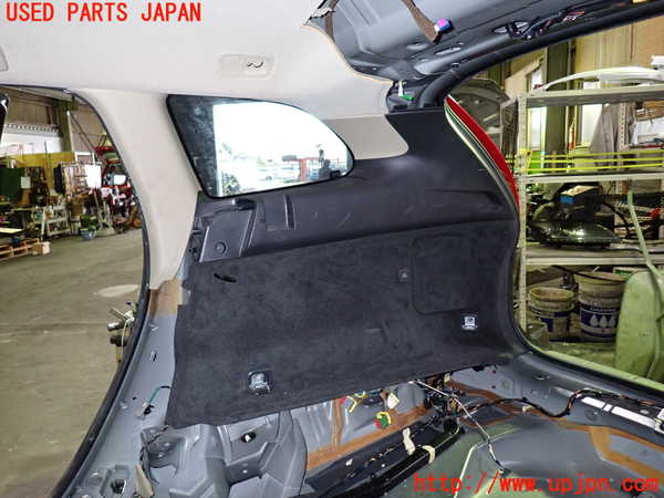 1UPJ-33207675]ボルボ・XC60(DB4204TXC)右リアピラートリム 中古_m0001.jpg