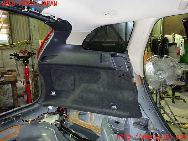 1UPJ-33207680]ボルボ・XC60(DB4204TXC)左リアピラートリム 中古_m0001.jpg