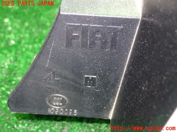 5UPJ-33211530]フィアット・500(31209)右テールランプ 中古_m0002.jpg