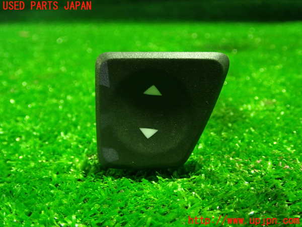 1UPJ-33216240]フィアット・500(31209)右パワーウィンドウスイッチ 中古_m0001.jpg