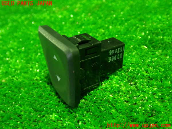 1UPJ-33216245]フィアット・500(31209)左パワーウィンドウスイッチ 中古_m0002.jpg