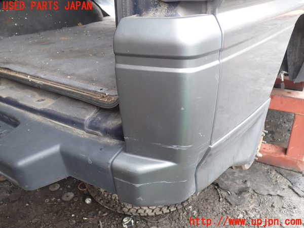 1UPJ-33221610]デリカ スターワゴン(P35W)リアバンパー 中古_m0003.jpg