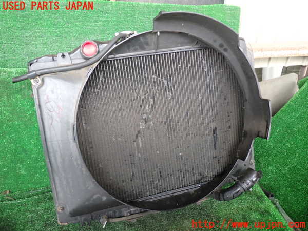 1UPJ-33222321]デリカ スターワゴン(P35W)ラジエーター1 中古_m0003.jpg