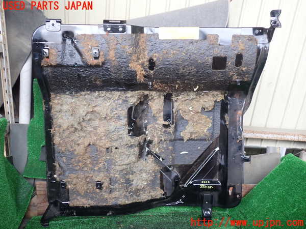 1UPJ-33222160]デリカ スターワゴン(P35W)エンジンアッパーカバー 中古_m0001.jpg