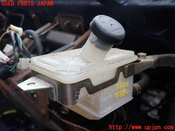 5UPJ-33224050]デリカ スターワゴン(P35W)ブレーキマスターシリンダー 中古_m0003.jpg