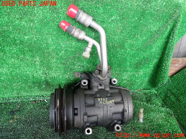 1UPJ-33226025]デリカ スターワゴン(P35W)エアコンコンプレッサー 中古_m0001.jpg