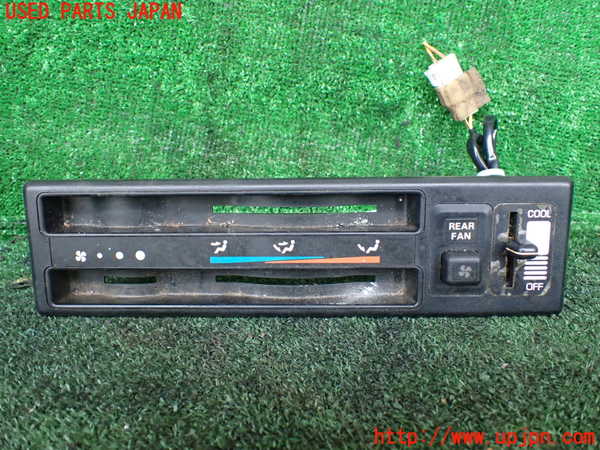 1UPJ-33226306]デリカ スターワゴン(P35W)スイッチ1 (リヤエアコン) 中古_m0001.jpg
