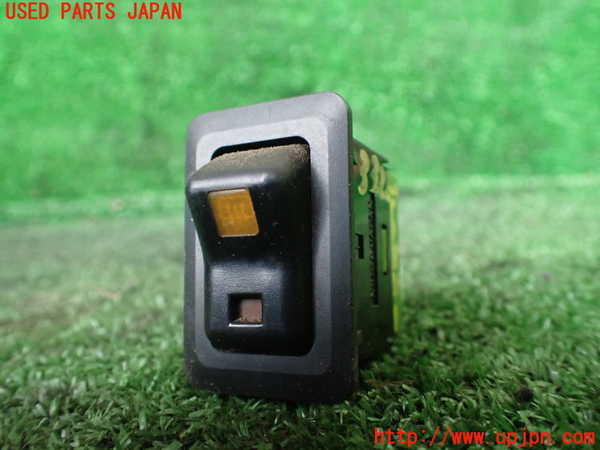 1UPJ-33226300]デリカ スターワゴン(P35W)デフォッガースイッチ 中古_m0001.jpg