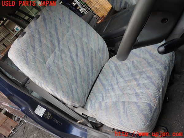 1UPJ-33227035]デリカ スターワゴン(P35W)運転席シート 中古_m0001.jpg