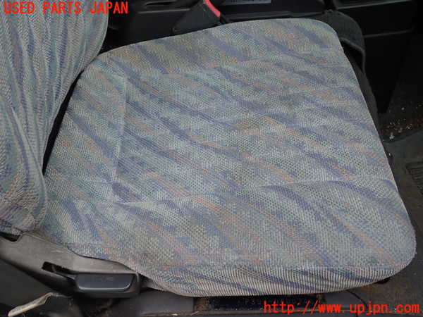 1UPJ-33227035]デリカ スターワゴン(P35W)運転席シート 中古_m0003.jpg
