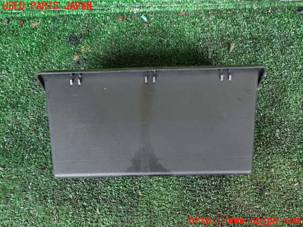 1UPJ-33227841]デリカ スターワゴン(P35W)小物入れ1 中古_m0002.jpg