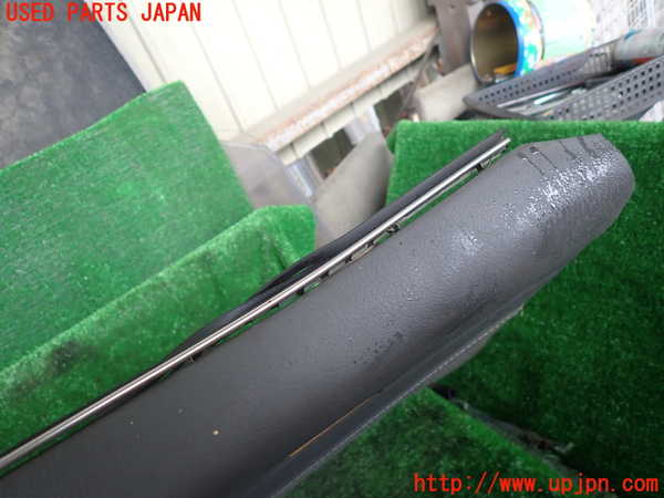 5UPJ-33221264]デリカ スターワゴン(P35W)左前ドア内張り 中古_m0004.jpg