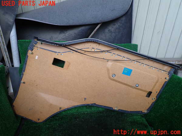 5UPJ-33221264]デリカ スターワゴン(P35W)左前ドア内張り 中古_m0005.jpg