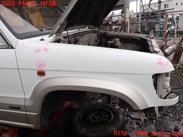 5UPJ-33231080]ビッグホーン(UBS26GW)右前フェンダー 中古_m0001.jpg