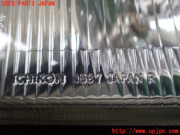 1UPJ-33231130]ビッグホーン(UBS26GW)右ヘッドライト ハロゲン 中古_m0004.jpg