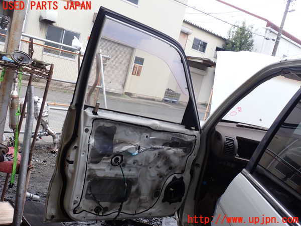 1UPJ-33231260]ビッグホーン(UBS26GW)左前ドア ASAHI M284 中古_m0004.jpg