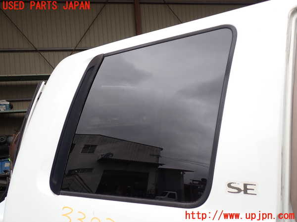 5UPJ-33231380]ビッグホーン(UBS26GW)右クォーターガラス ASAHI M2L4 中古_m0001.jpg